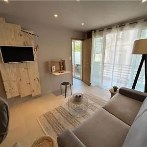 https://le-bristol-1.fr-provencehotel.com