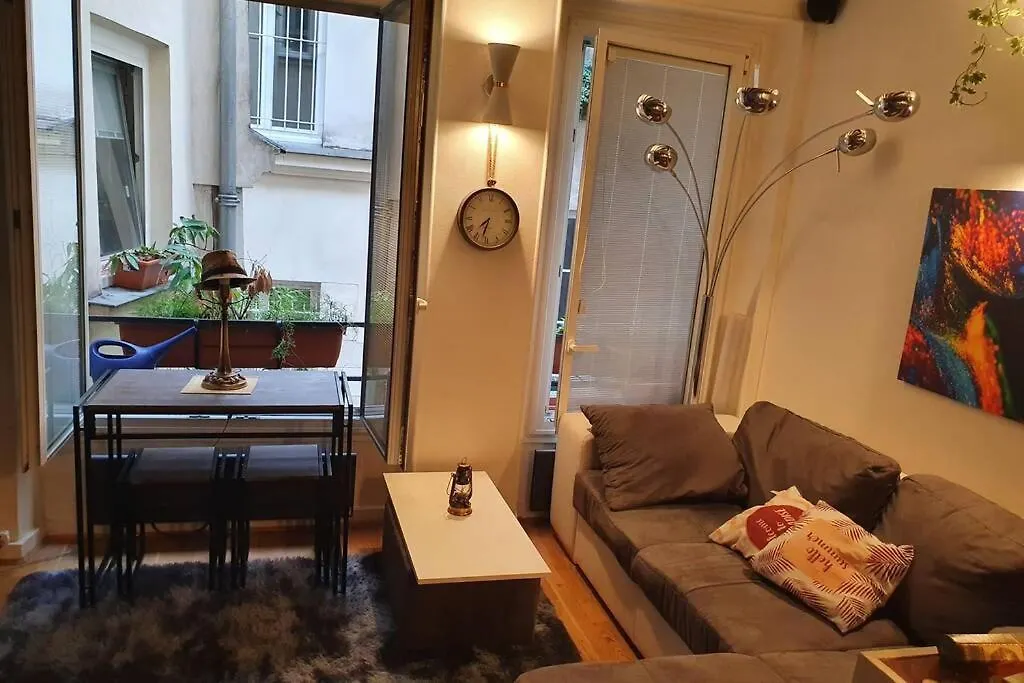 Apartment Cozy Apt Heart Of Paris, 3 Mins Louvre